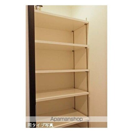 コンフォリア駒場[1LDK/50.34m2]の収納