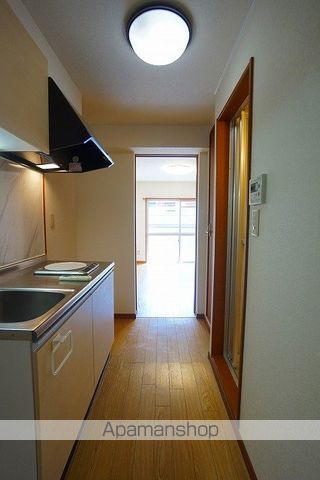 静岡鉄道静岡清水線 音羽町駅 徒歩11分 4階建 築42年の内装写真