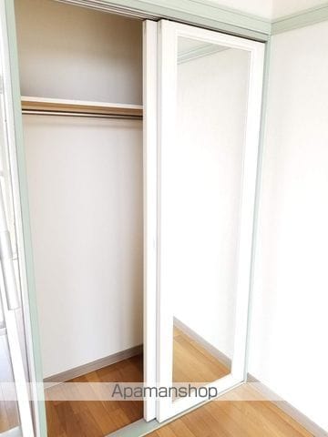 ロイヤル岩切IIの内装写真