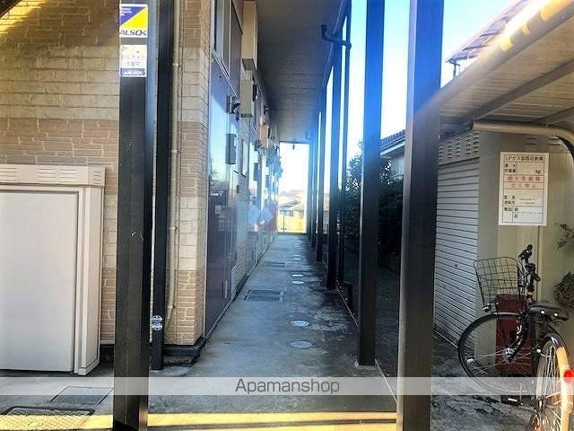 レオパレスSYの玄関写真