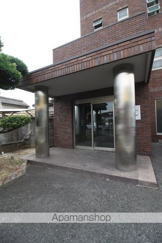 はなはうす東岡山マンションの玄関写真