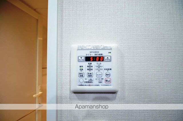 ロイヤルパークス大名 住居の内装写真