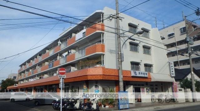 大産高取マンションの玄関写真