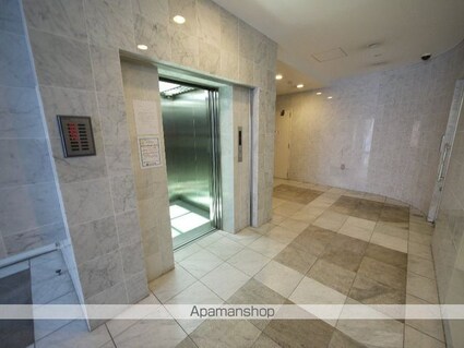 愛知県名古屋市瑞穂区瑞穂通８丁目[2LDK/73.56m2]の共用部1