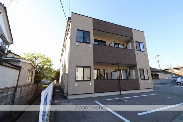 パークプレイス中川原の外観写真