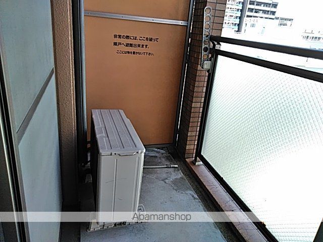 AZURE ESAKAの内装写真