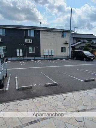 ラシュレⅡ[2DK/50.12m2]の駐車場