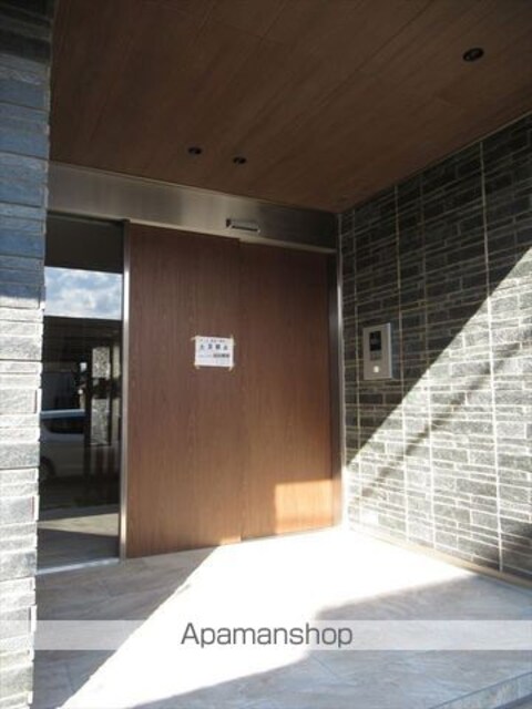 和歌山県和歌山市柳丁[2LDK/71.58m2]のエントランス2
