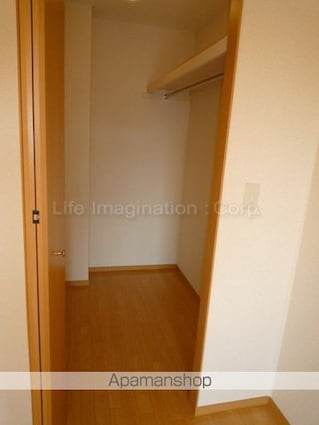 スタンサミーア八日市[1K/30.39m2]の収納