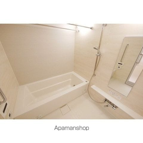 コンフォリア新宿イーストサイドタワーの内装写真