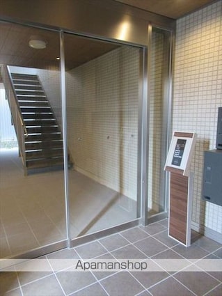 和歌山県和歌山市田中町２丁目[1LDK/41.7m2]のエントランス