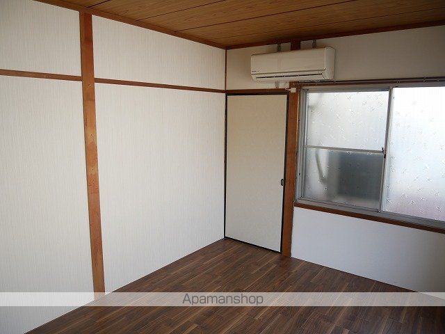 上賀茂中ノ坂町貸家の内装写真