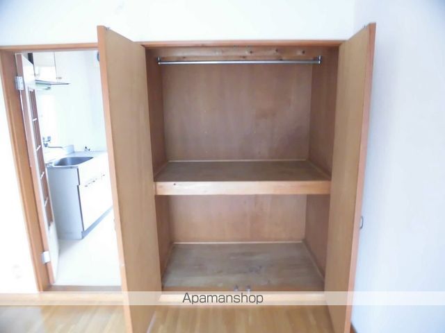 アパートメントFの内装写真