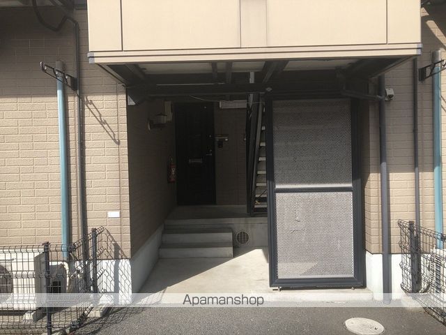 ブラウニーコートの玄関写真