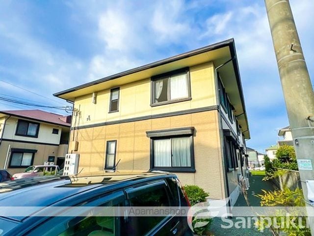 ハイカムール鴨川 A棟の外観写真