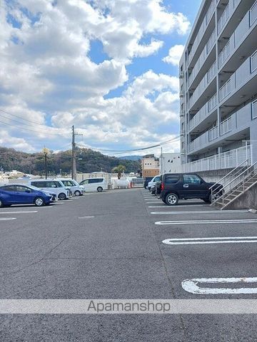 アズゥールのその他写真