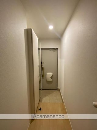 ジュネス　ガーデン[1LDK/48.65m2]の玄関