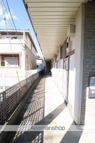 レオパレス谷津の玄関写真