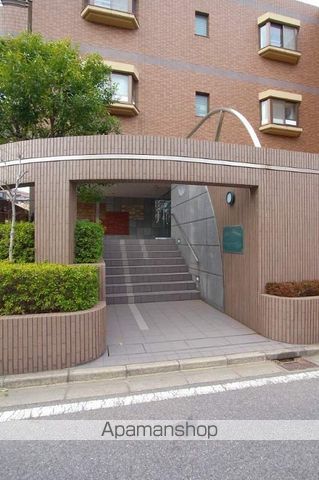 アレグリア芝山の玄関写真