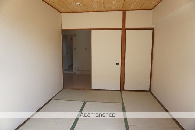 丸信リバーサイドコーポ1棟の内装写真
