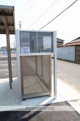 クレスタ[1LDK/53.91m2]の共用部1