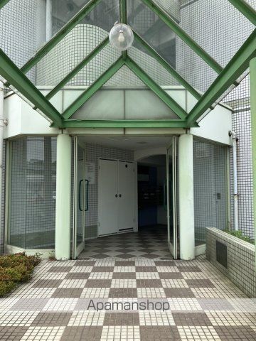 オークタウンマンションの玄関写真