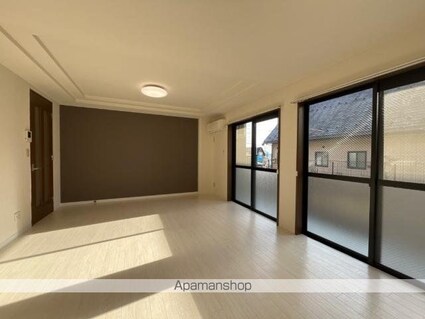 グランビュー本田町[2LDK/77.12m2]のリビング・居間1