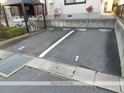 ビレッジアスカ[3K/56.64m2]の駐車場