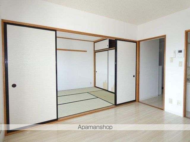 カームヒルズNの内装写真