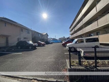 グランポワールⅠ[2LDK/52.25m2]の駐車場2