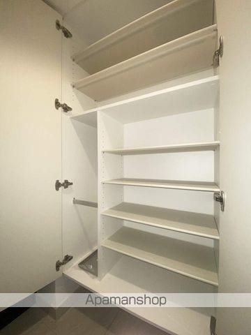 ルネフラッツ谷町四丁目の内装写真