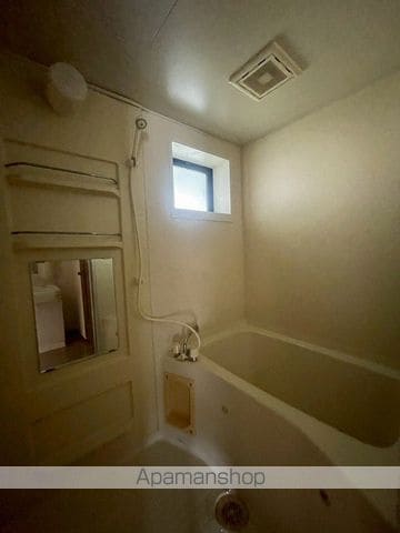 クイーンズ4の内装写真