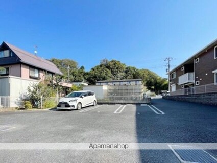 グランメールＩＩ[2LDK/62.06m2]の駐車場