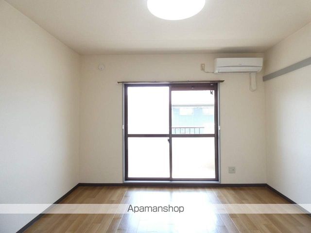 プランタンIIIの内装写真