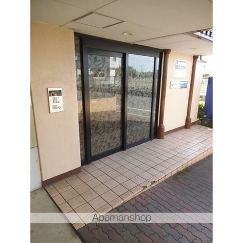 エイチ・ツー・オー新町Iの玄関写真