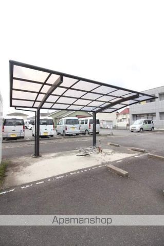 トレヴィアンの外観写真