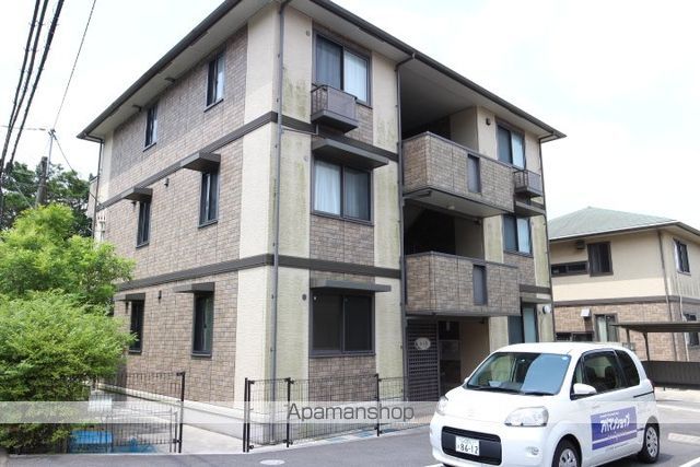 山口線 上郷駅 徒歩15分 3階建 築19年の外観写真