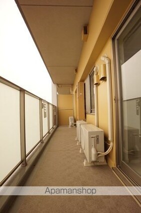 ロイヤルパークスＥＲ万代[2LDK/64.72m2]のバルコニー