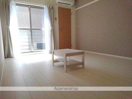 クレイノシャルムＺＥＮ[1K/27.25m2]のリビング・居間1