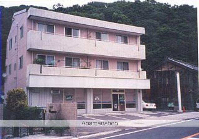 和歌山市加太のマンションの外観1