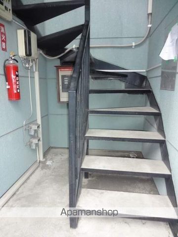 ヌーベルヴァーグ伏古の玄関写真
