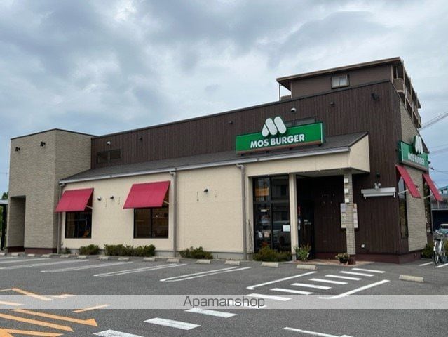WESTの周辺写真