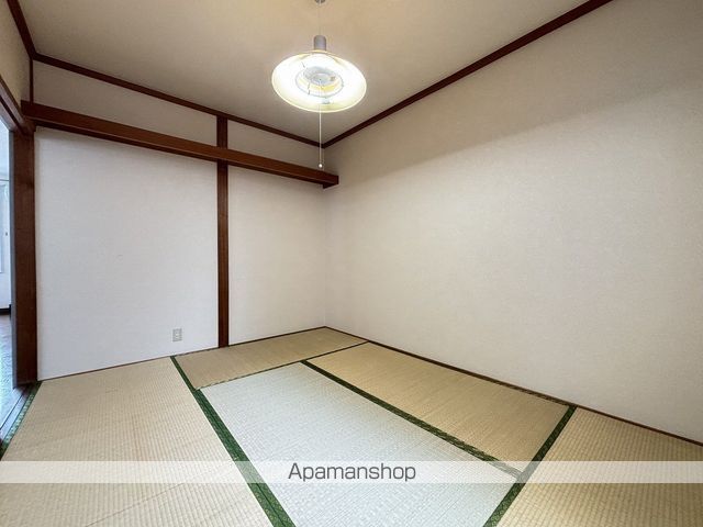 ピュアシティーIIの内装写真