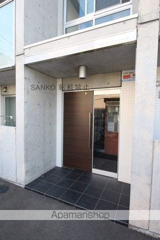 メゾンクー・ドゥ・クールIVの玄関写真