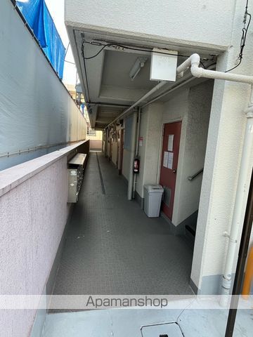 マンション宝寿の外観写真
