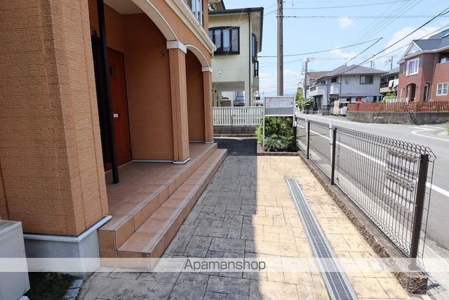サンク・ヒル ウェストの玄関写真