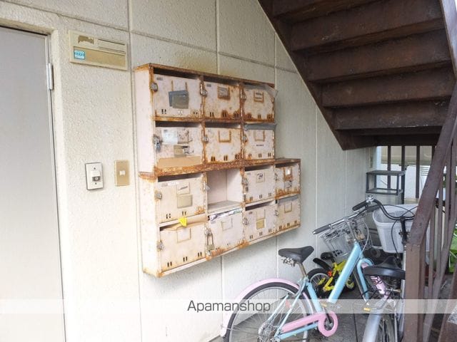南郷ハイツイレブンの玄関写真