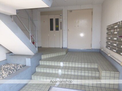 滋賀県大津市大萱１丁目[1R/18.43m2]のエントランス