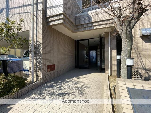 伏石パークアベニューの玄関写真
