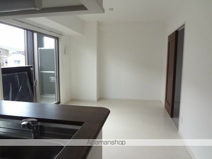 ＴＲＥＮＴＥ　ＬＵＭＩＥＲＥ[1LDK/48.75m2]のリビング・居間